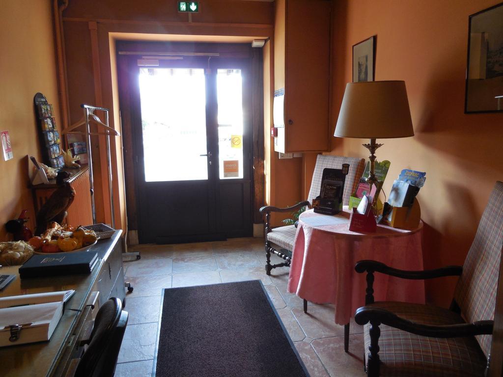 Hotel Le Lion D'Or 萨尔布里 外观 照片